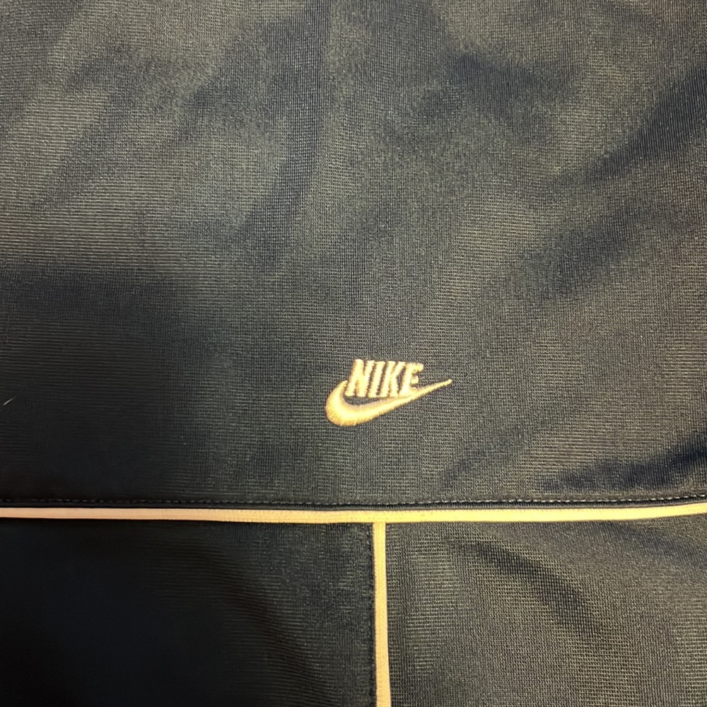 Nike Jacket - Picture 2 of 4